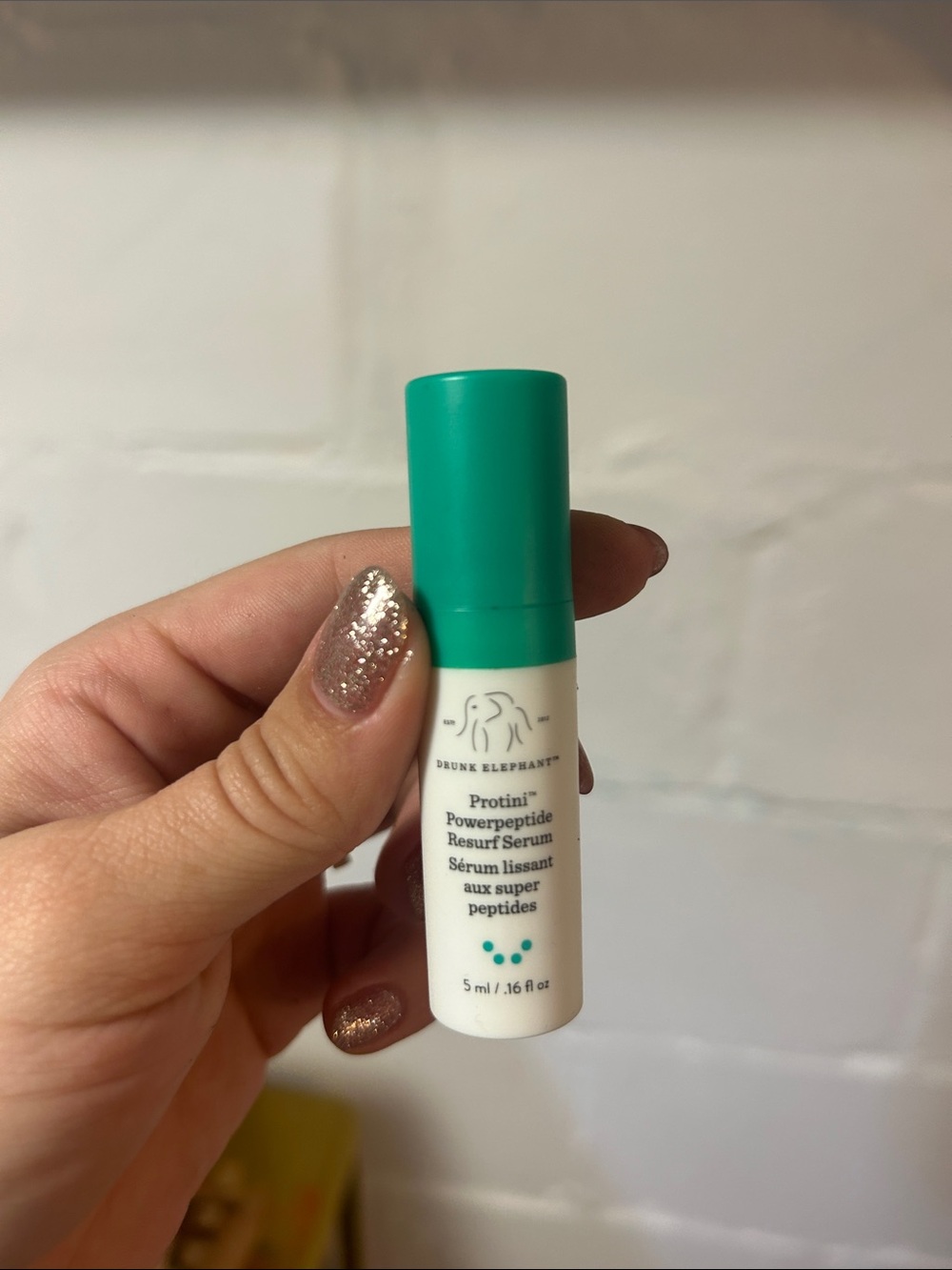 Drunk Elephant Protini Powerpeptide Resurf Serum - Green/White